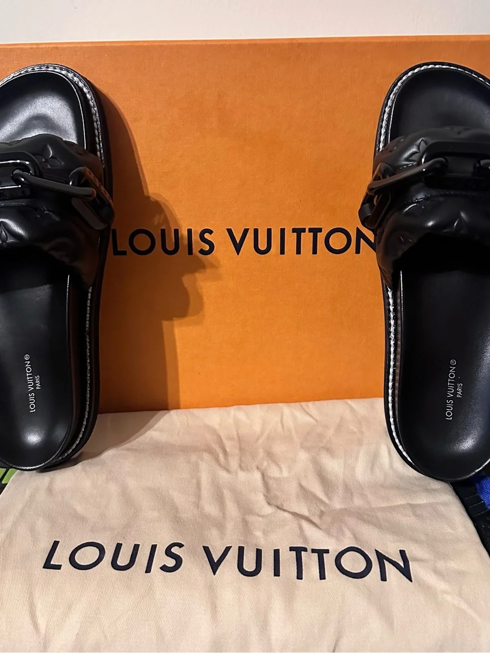 Louis Vuitton Black Men's Leather Chain-Detail Slide Sandals